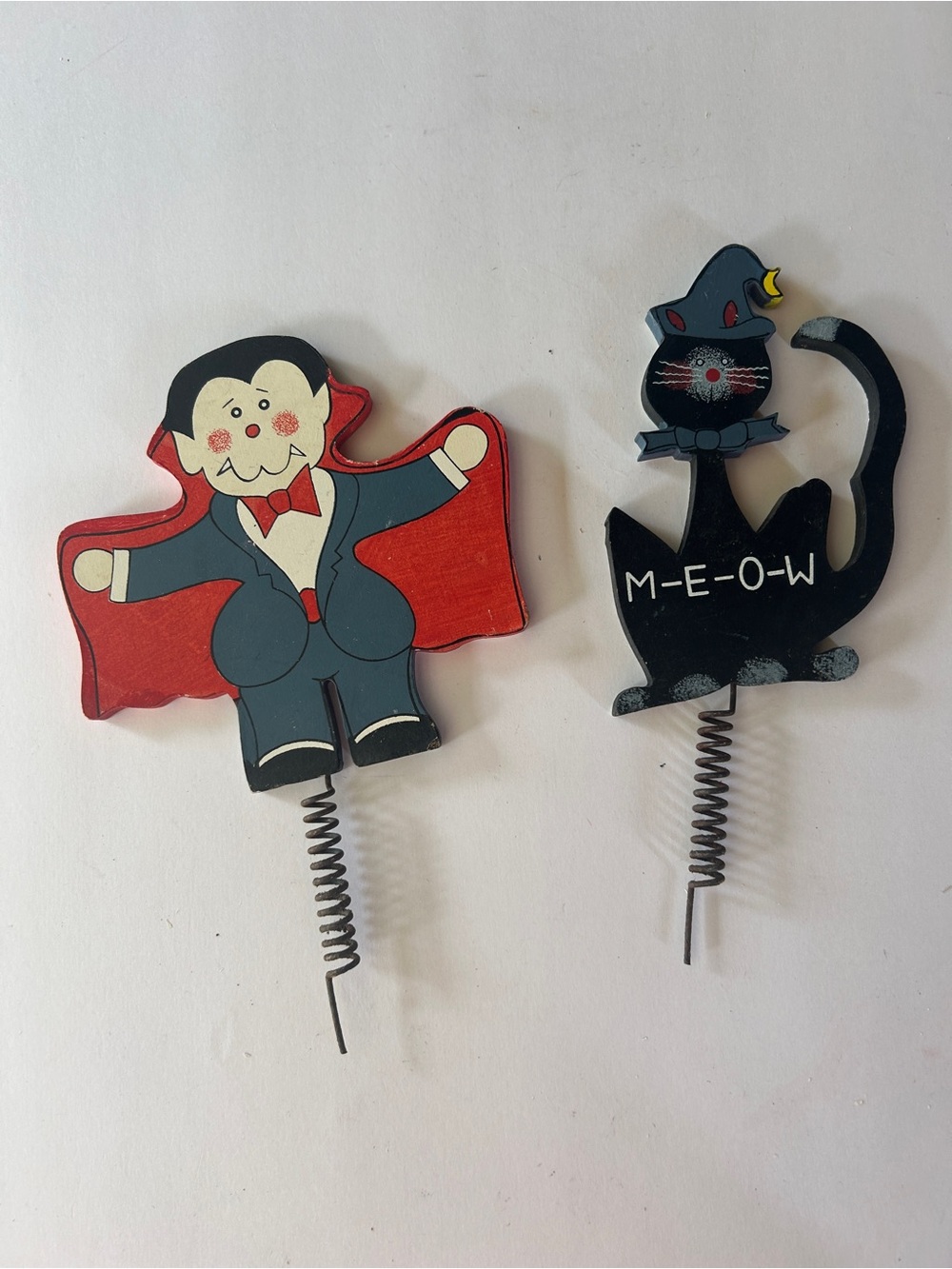 Vintage Woodeb Black Cat 'M-E-O-W' & Vampire Halloween Décor